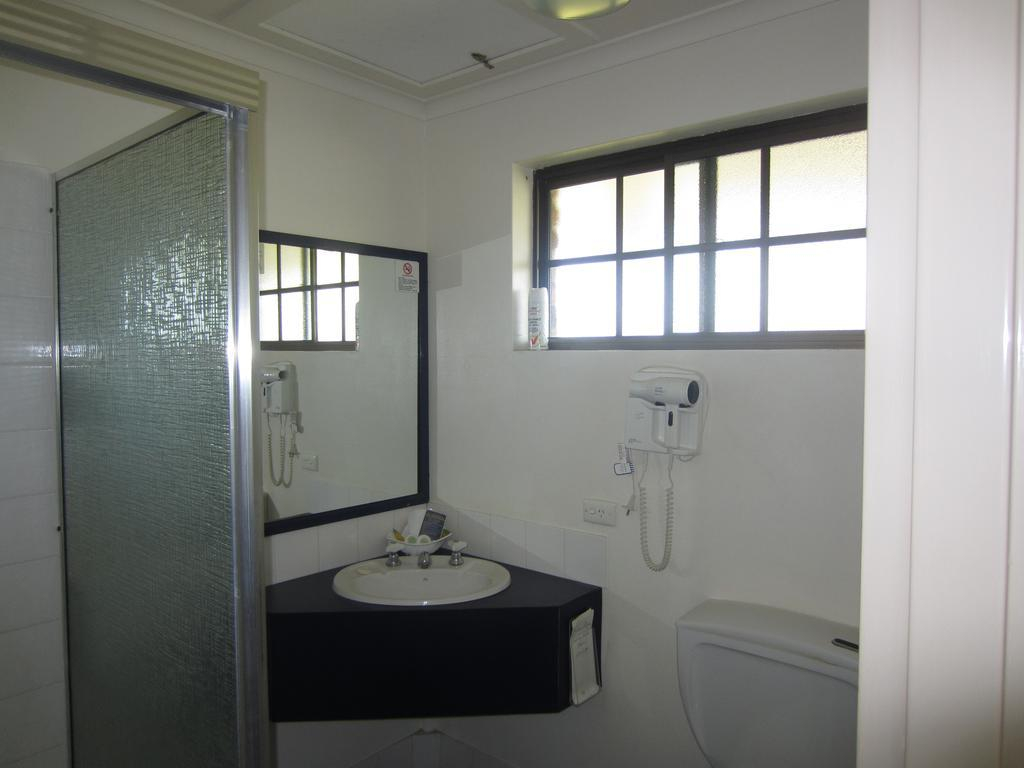 Bedroom 3, Lakeside Lodge Motel, Lismore - Pt A