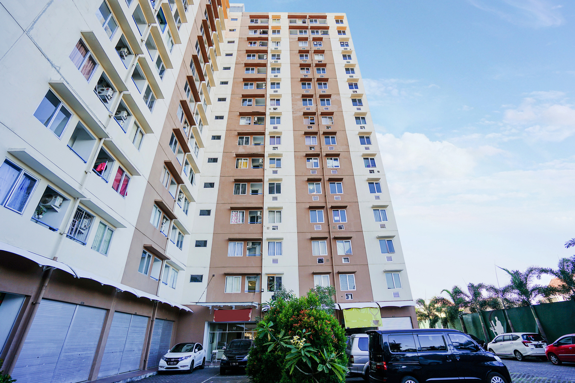 Super OYO 91964 Menara Rungkut Surabaya, Surabaya