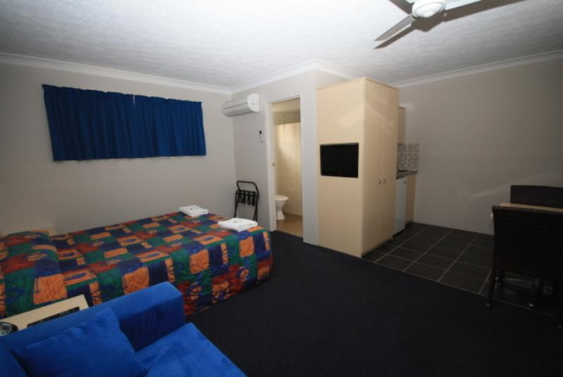 Bedroom 3, Park Beach Resort Motel, Coffs Harbour - Pt A