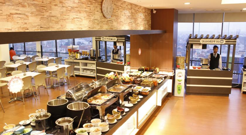 Food & Drinks 3, Hotel 88 Embong Malang by WH, Surabaya