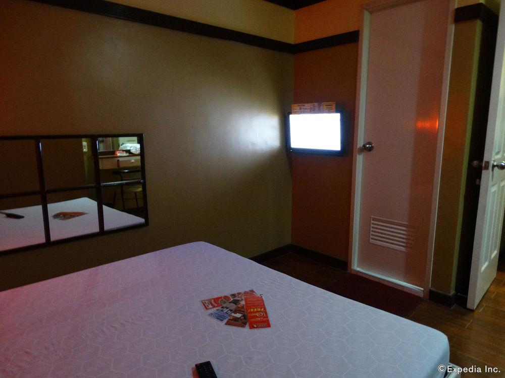 Bedroom 3, Hotel Sogo Edsa Harrison, Pasay City