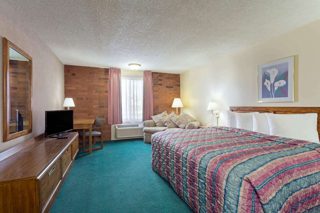Bedroom 4, SYLO Hotel Richfield a Ramada by Wyndham, Sevier