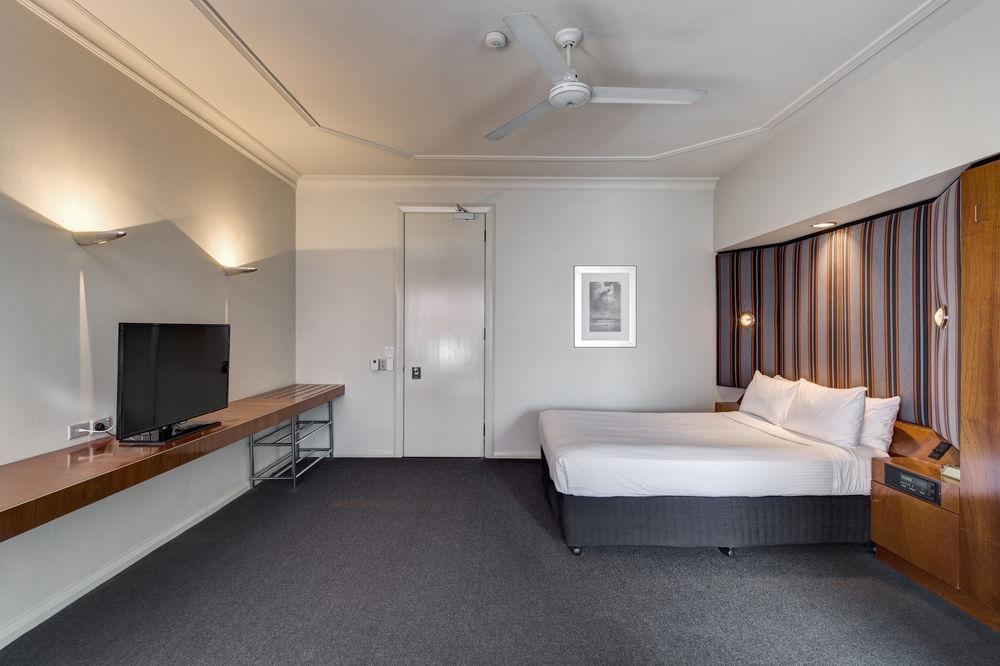 Regents Court Apartments, Sydney