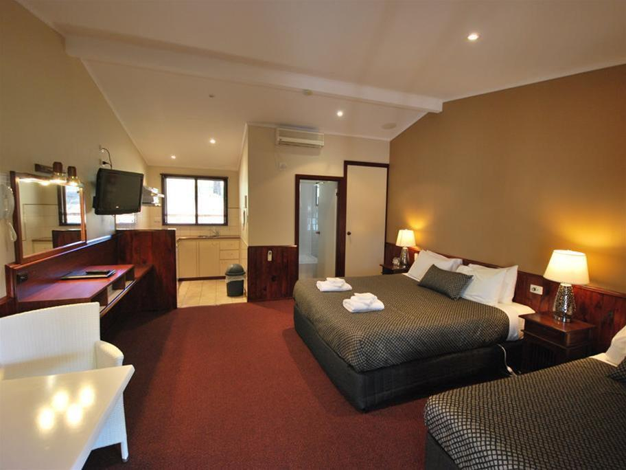 Bedroom, Forest Lodge Resort, Manjimup
