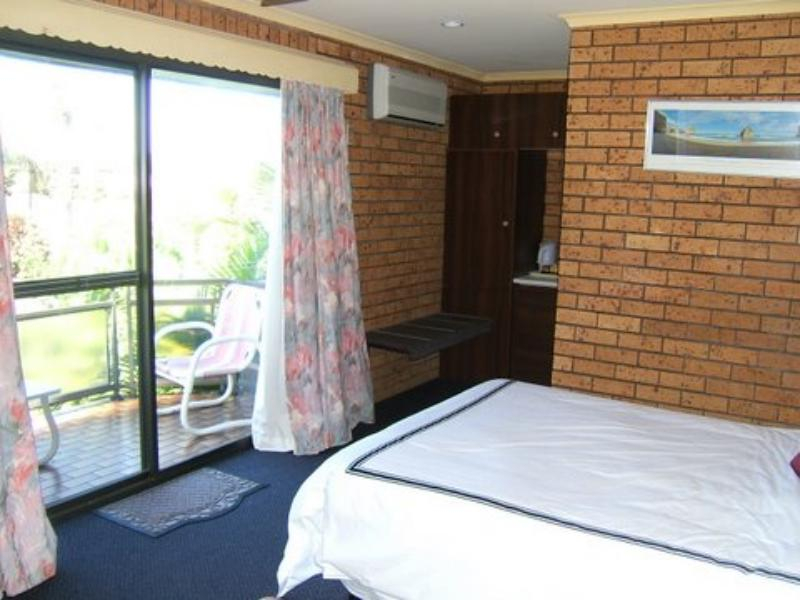 Bedroom 3, Coastal Bay Motel, Coffs Harbour - Pt A