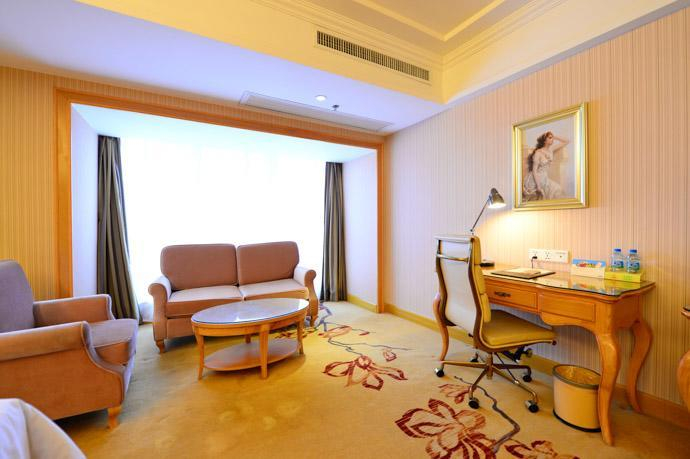 Bedroom 2, Vienna International Hotel Wuhan Jiefang Avenue, Wuhan