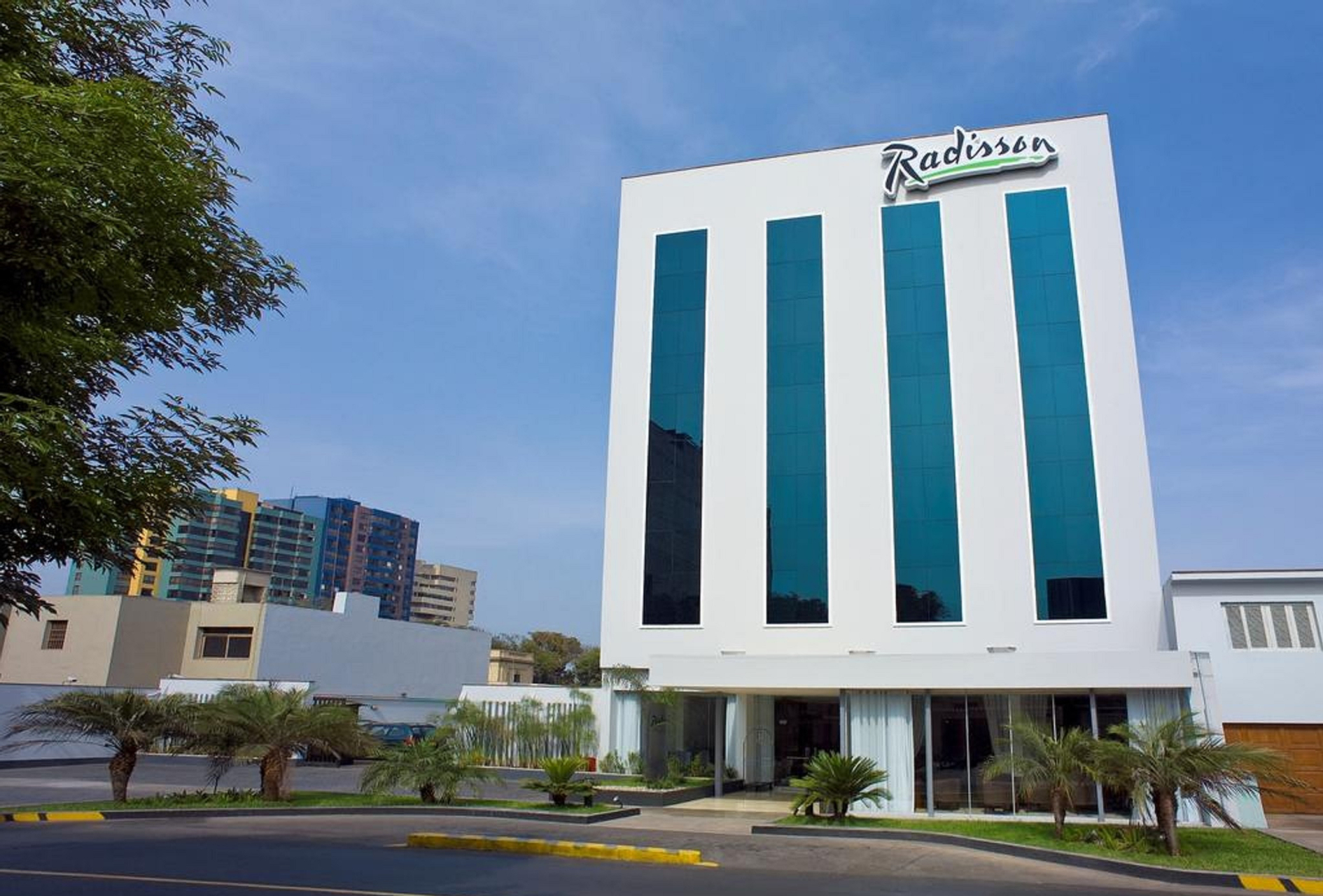 Exterior & Views, Radisson Hotel Y Suites San Isidro, Lima