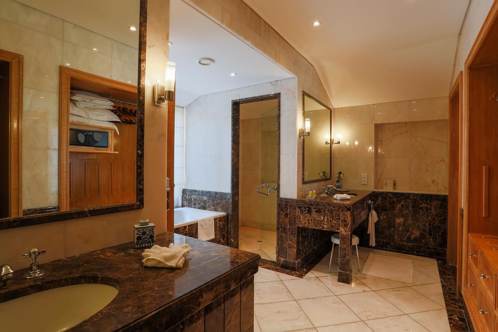 Bedroom 5, Olissippo Lapa Palace -  The Leading Hotels World, Lisboa