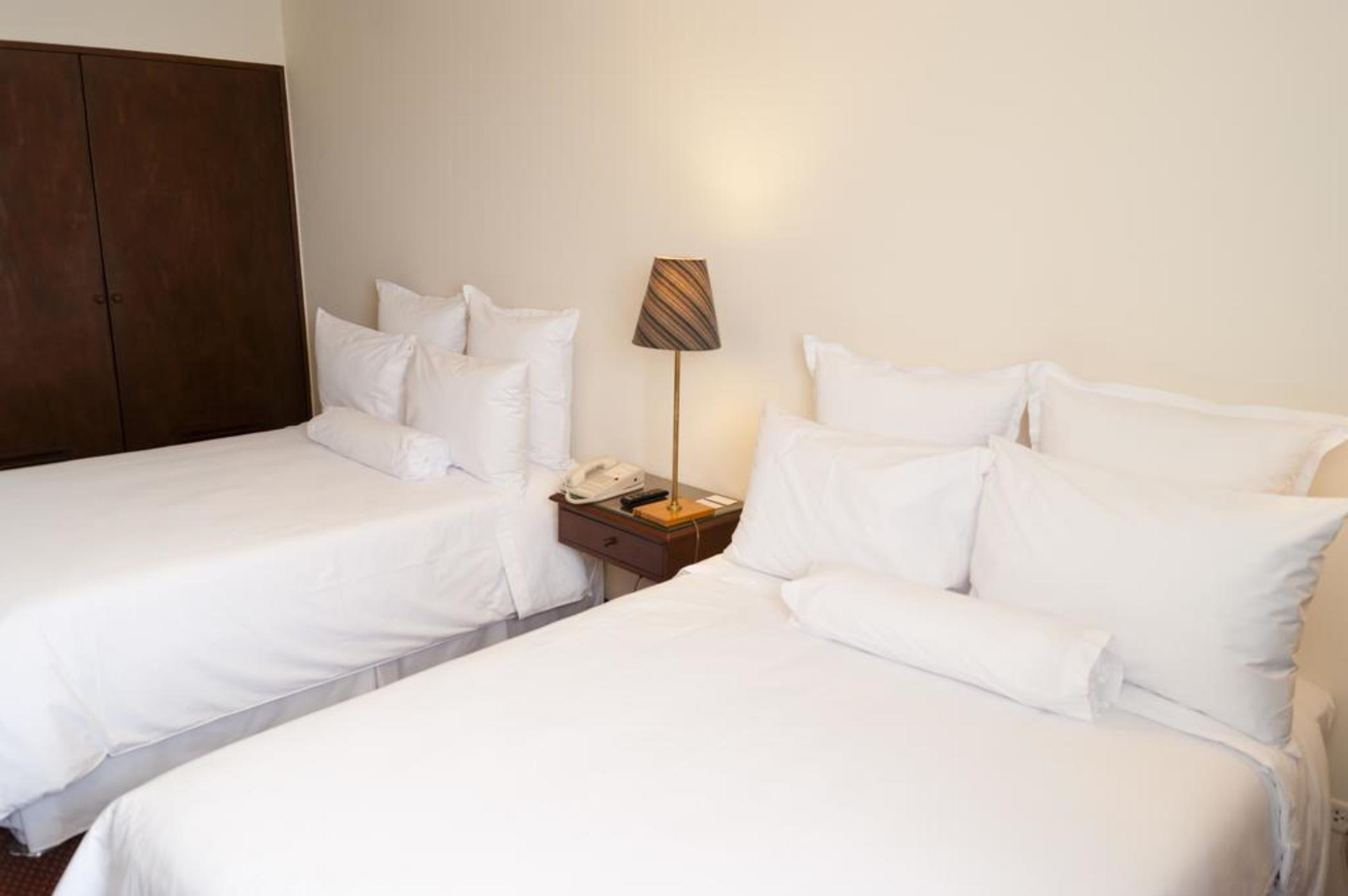 Bedroom 2, Hotel Carrera, Lima
