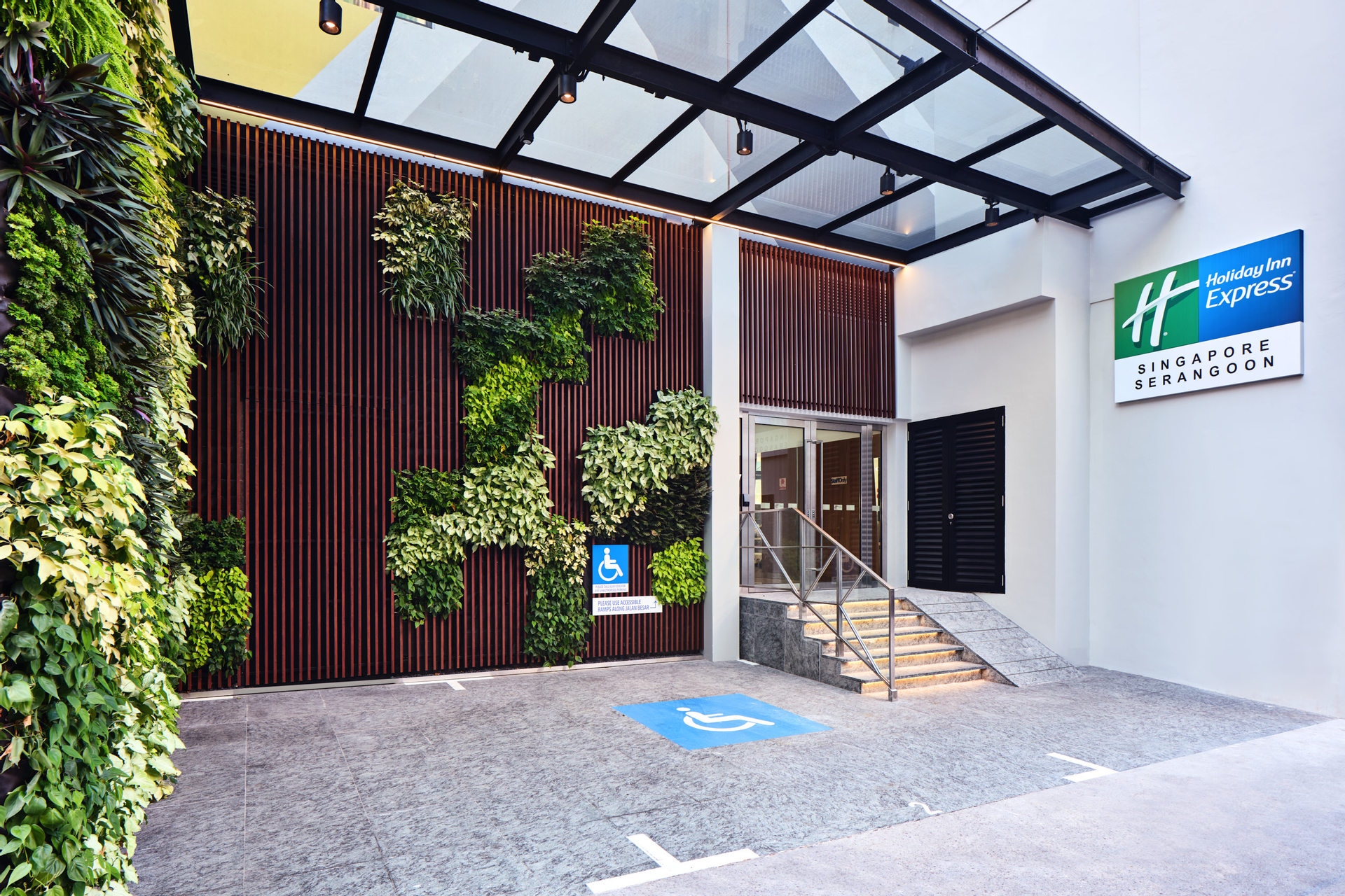 Holiday Inn Express Singapore Serangoon, Singapura