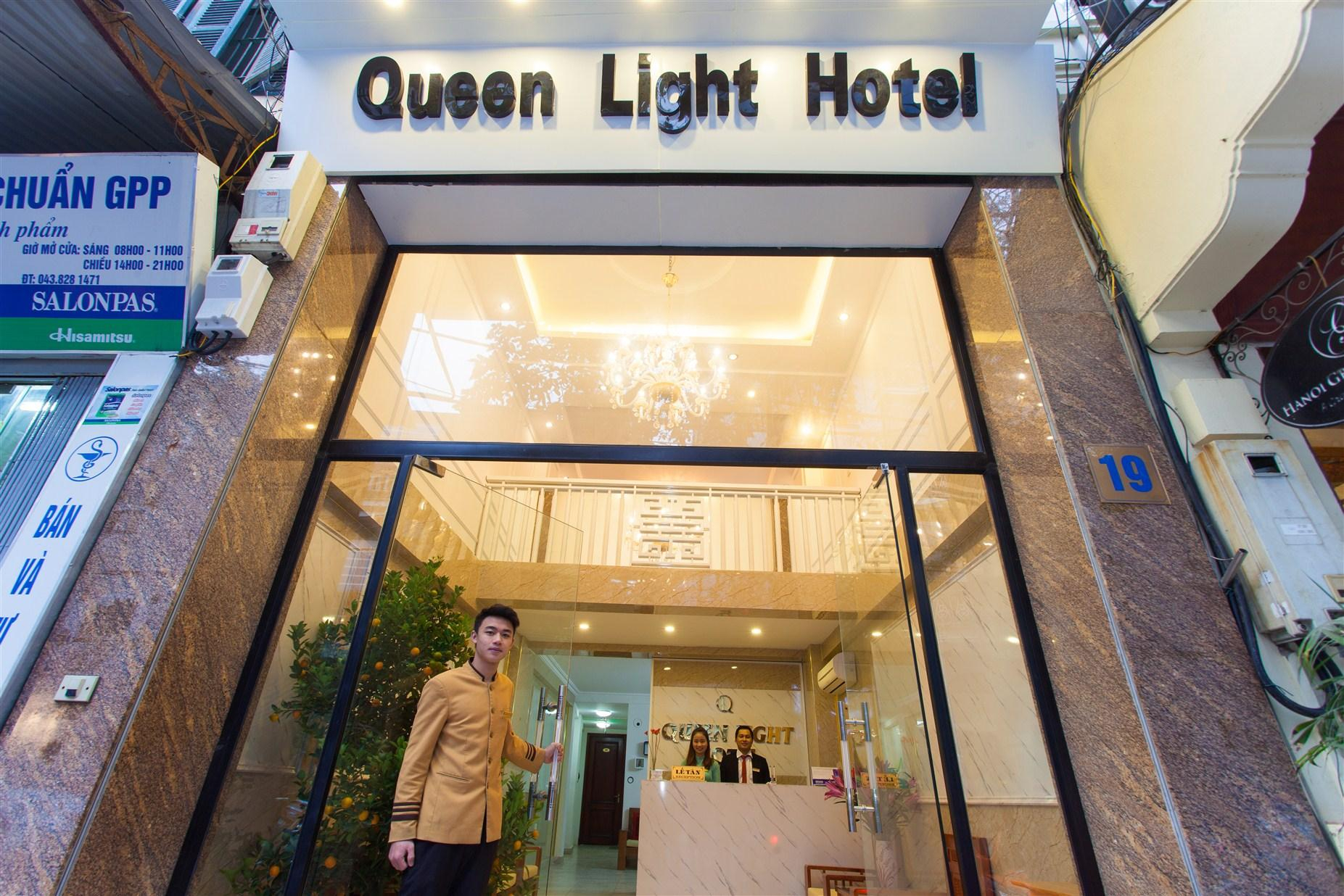 Queen Light Hotel, Hoàn Kiếm