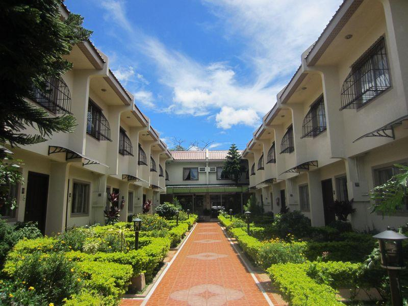 Exterior & Views 1, Baguio Holiday Villas, Baguio City