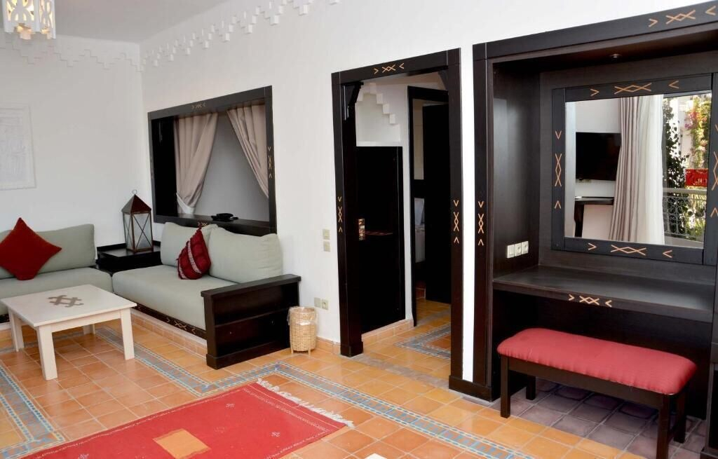 Room 12