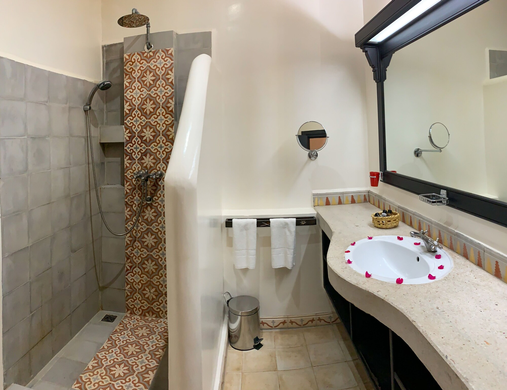 Bathroom 13