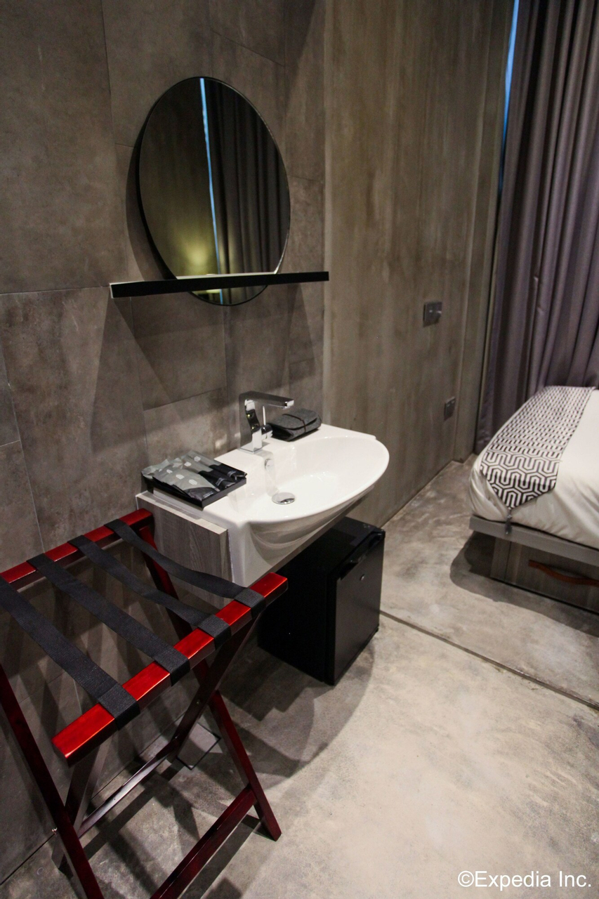 Room Amenity 14