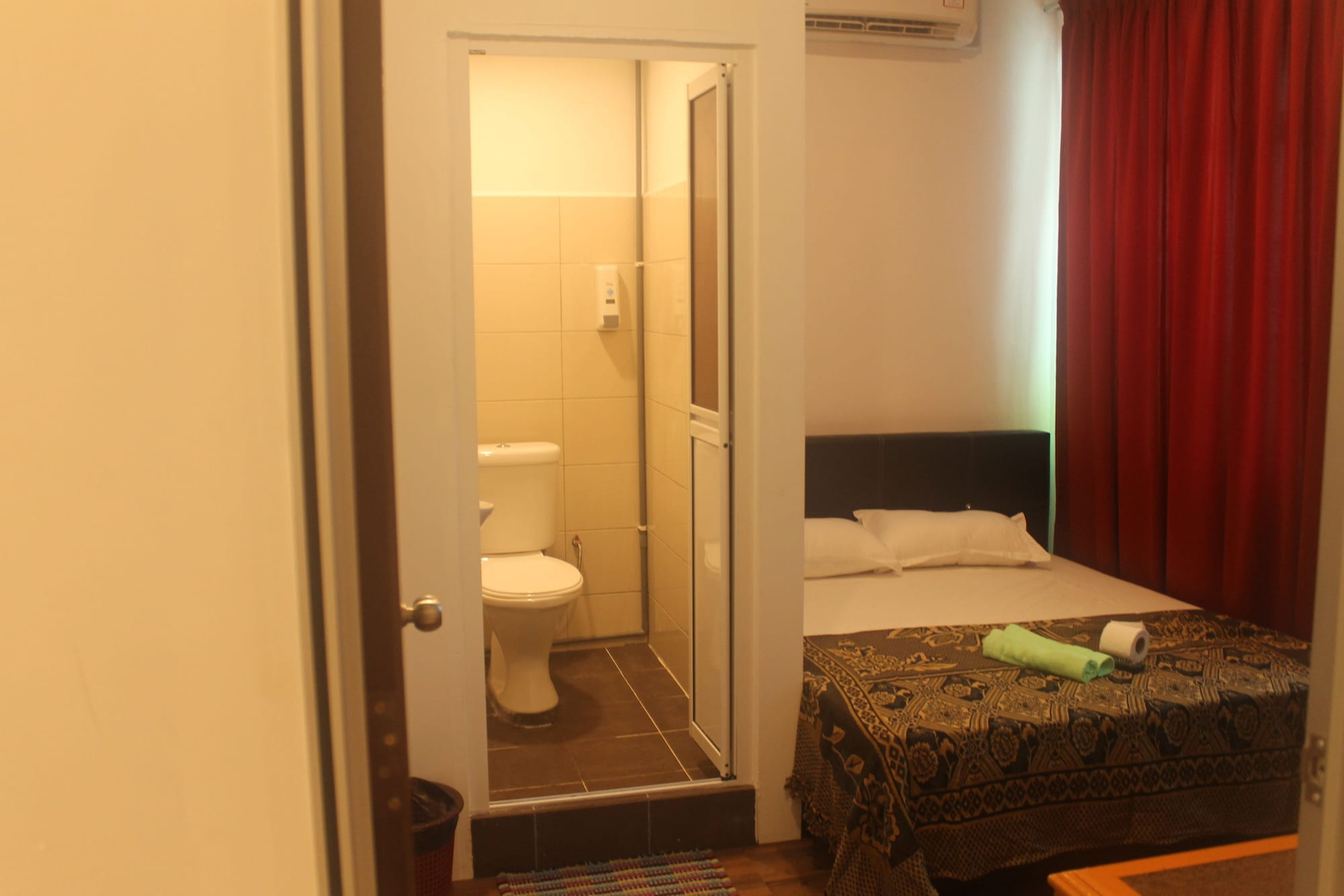 Bedroom, Georgetown Heritage Motel, Pulau Penang