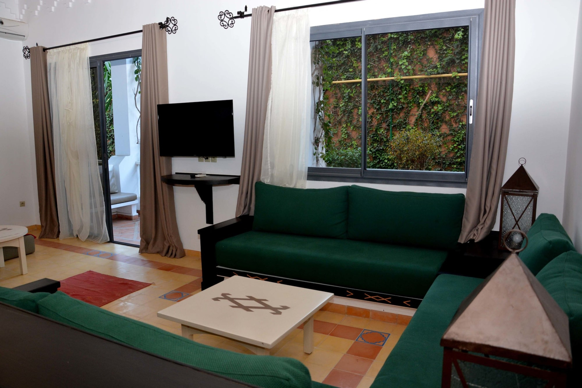 Room 27