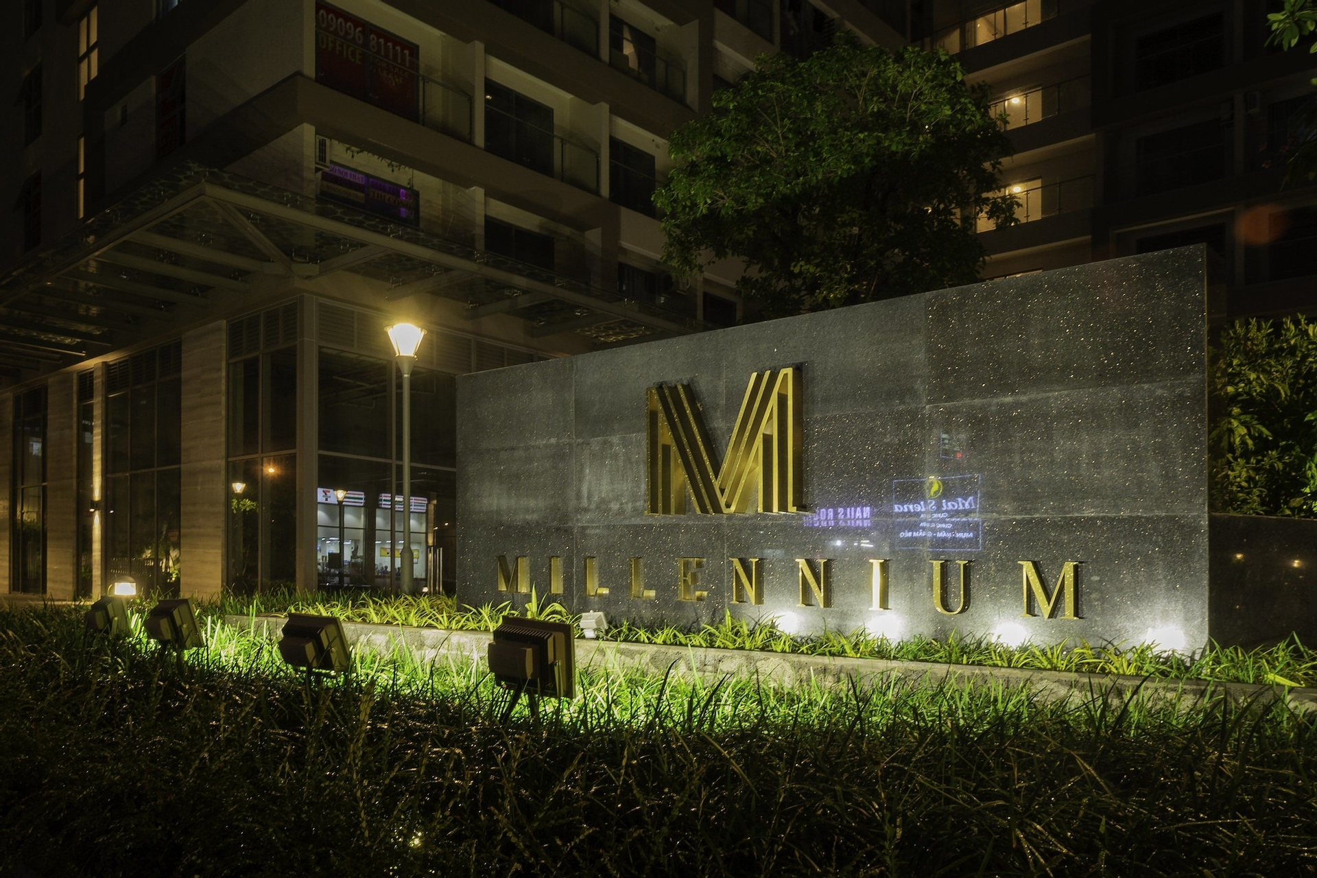 Exterior & Views 1, Justay Millennium Riverside, Quận 4