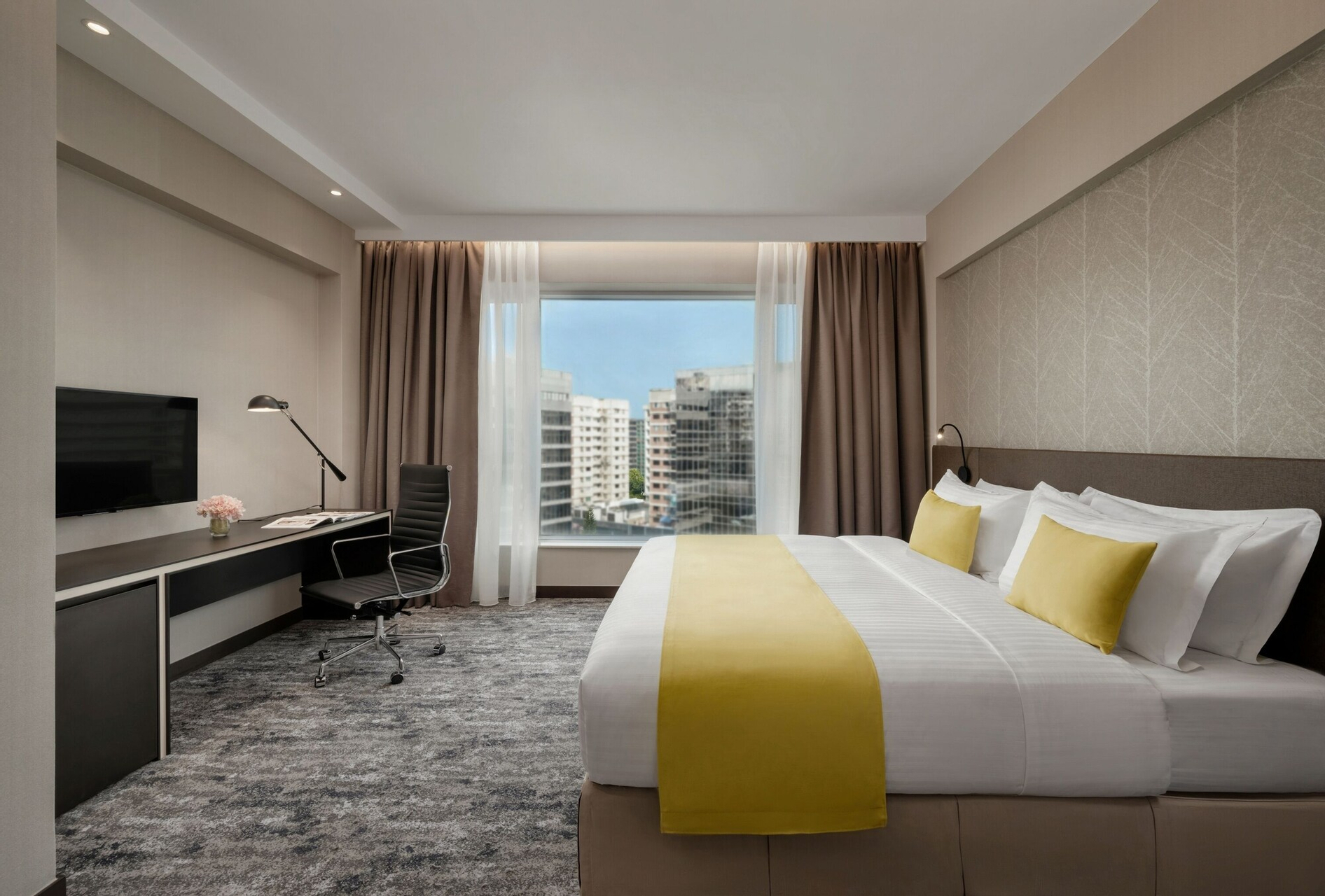 King Deluxe Room - City View
