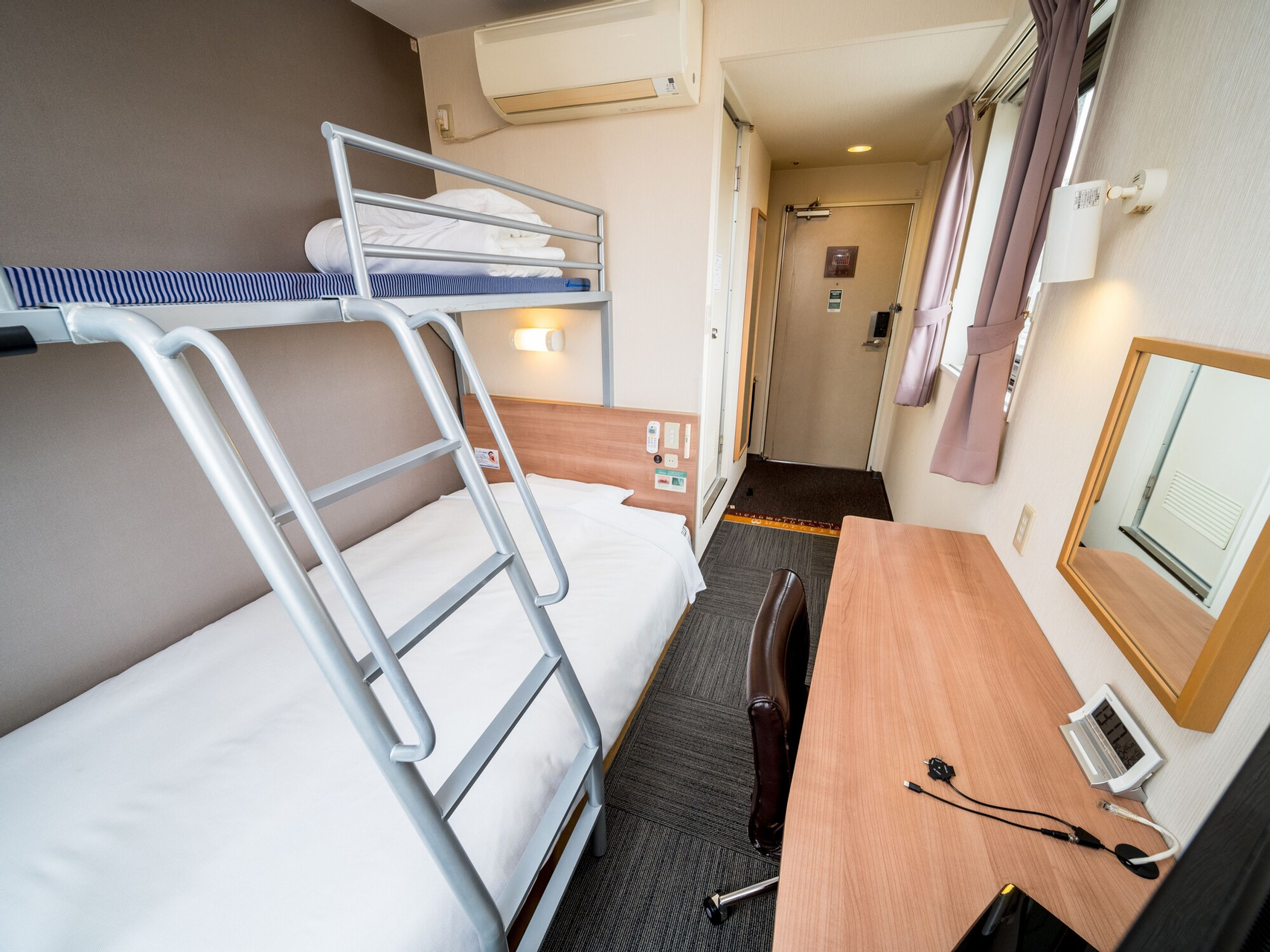 Room with 1 Double Bed and 1 Bunk Bed