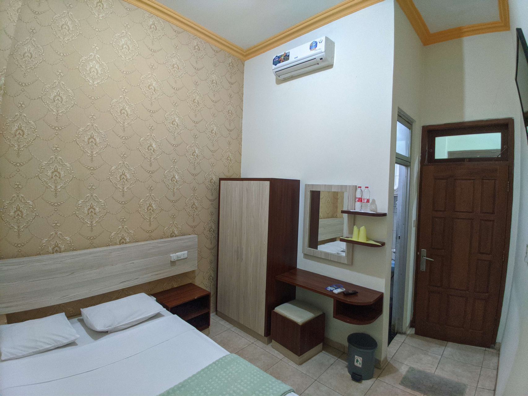 Bedroom 4, Hotel Abbas Syariah RedPartner (temporarily closed), Kudus