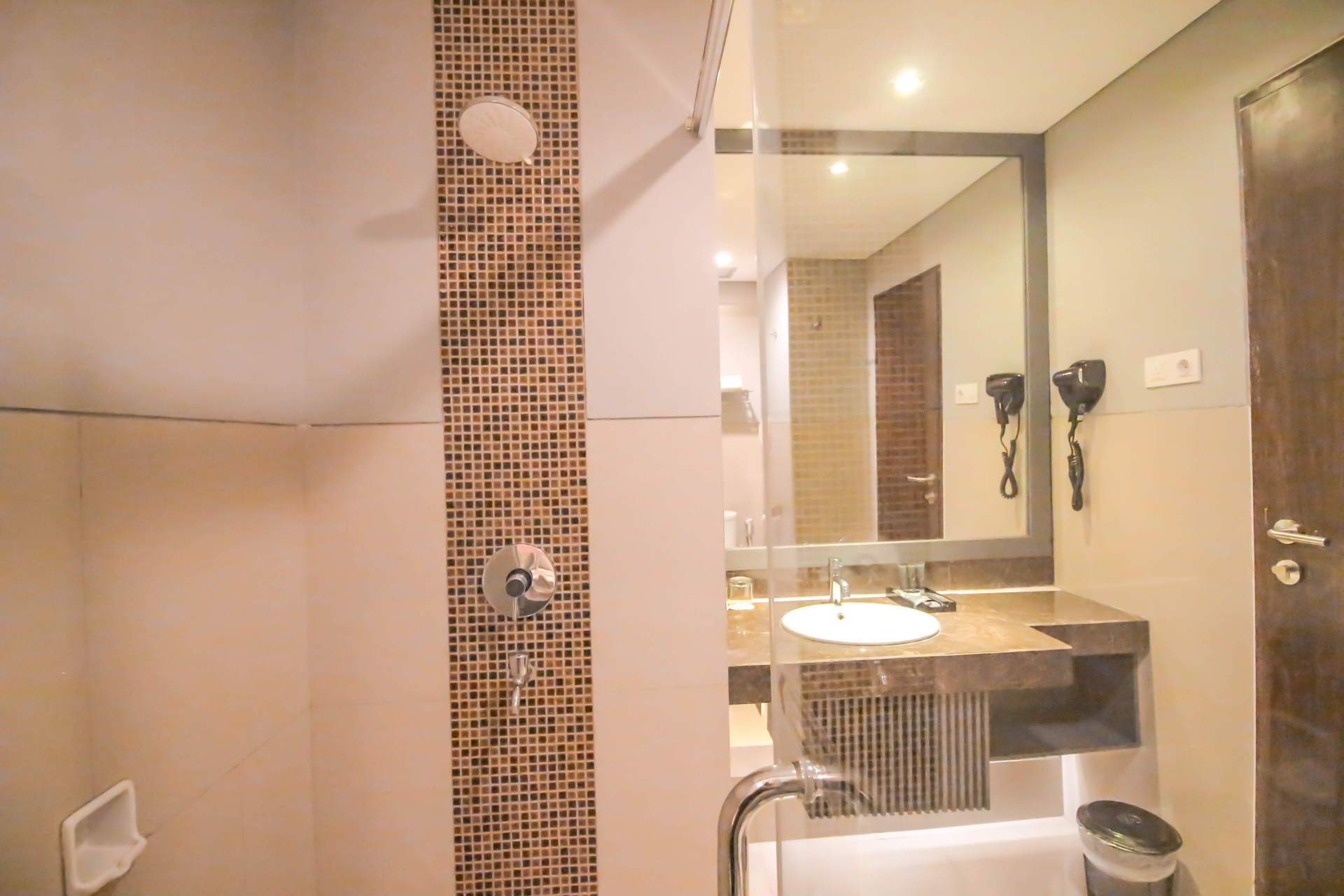 Bedroom 5, Hotel Howard Johnson Pekalongan, Pekalongan