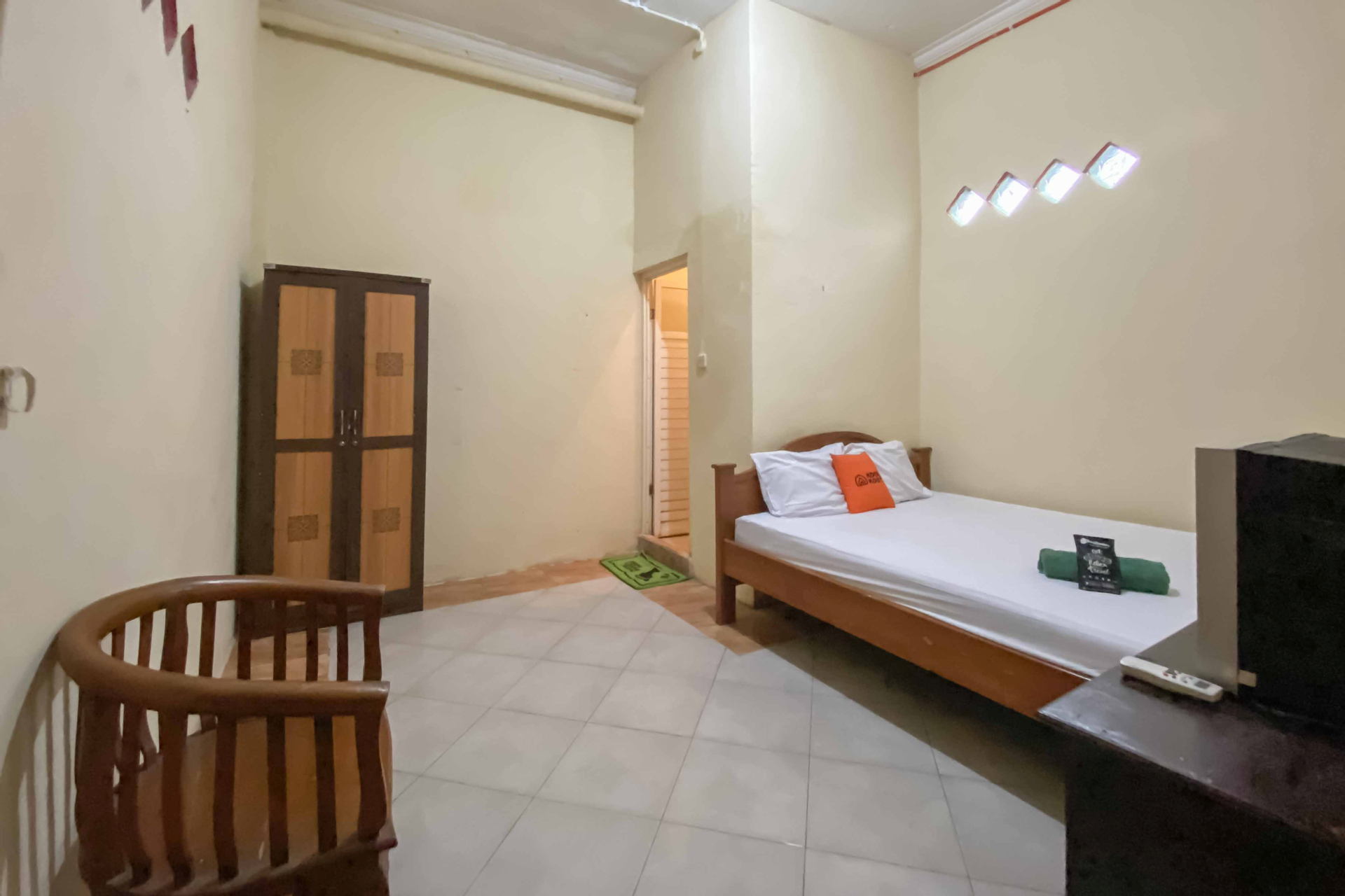 Bedroom 3, KoolKost Syariah near T1 Juanda Airport 3, Surabaya