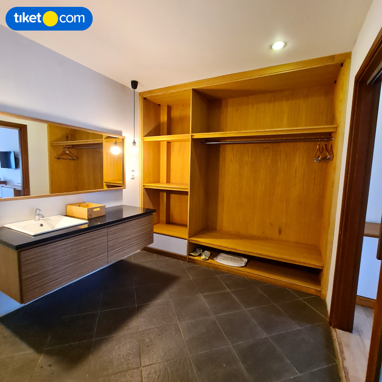 Bathroom 15