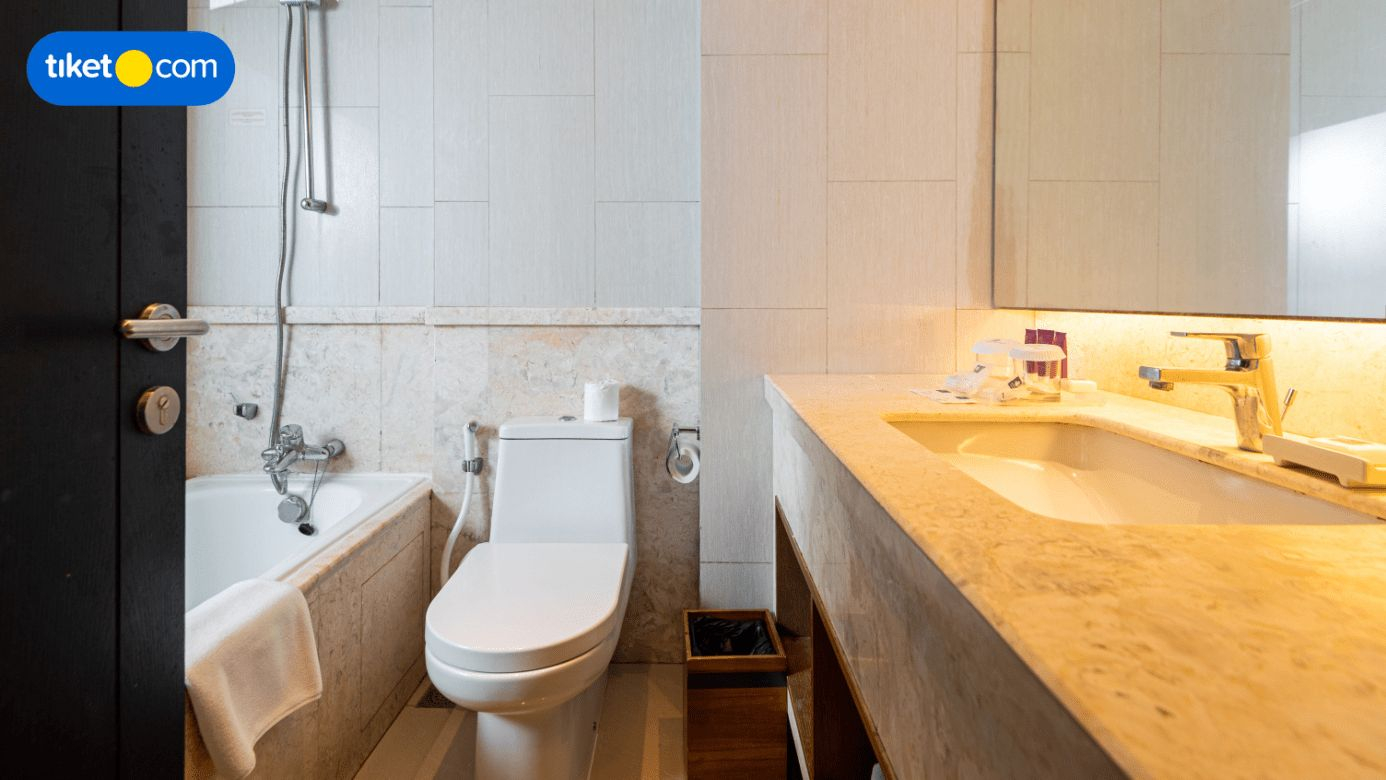 Bathroom 11
