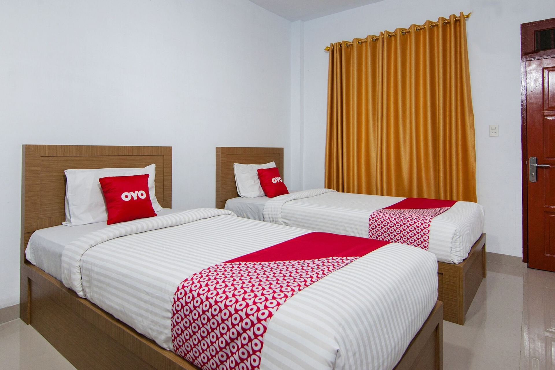 Bedroom 4, OYO 2208 Thyesza Hotel (tutup sementara), Samosir