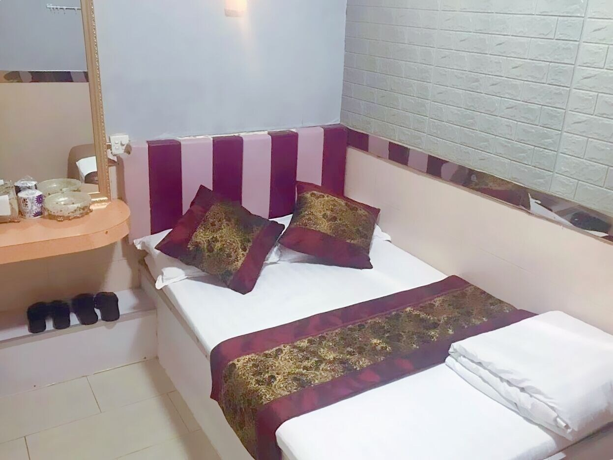 Bedroom, Royal Capital Hotel, Central and Western