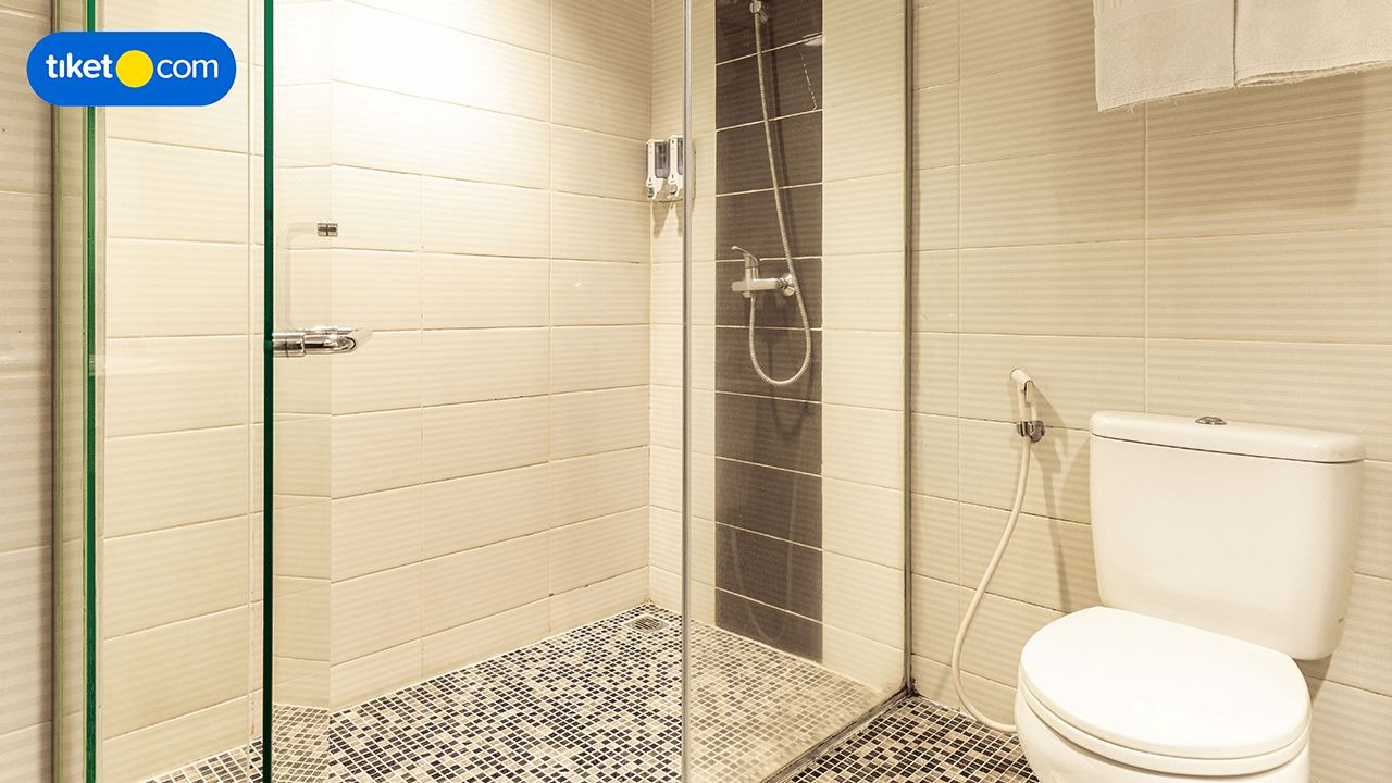 Bathroom 6