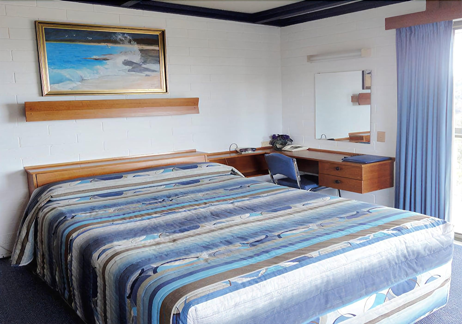 Bedroom 2, Kingfisher Motel, Bega Valley