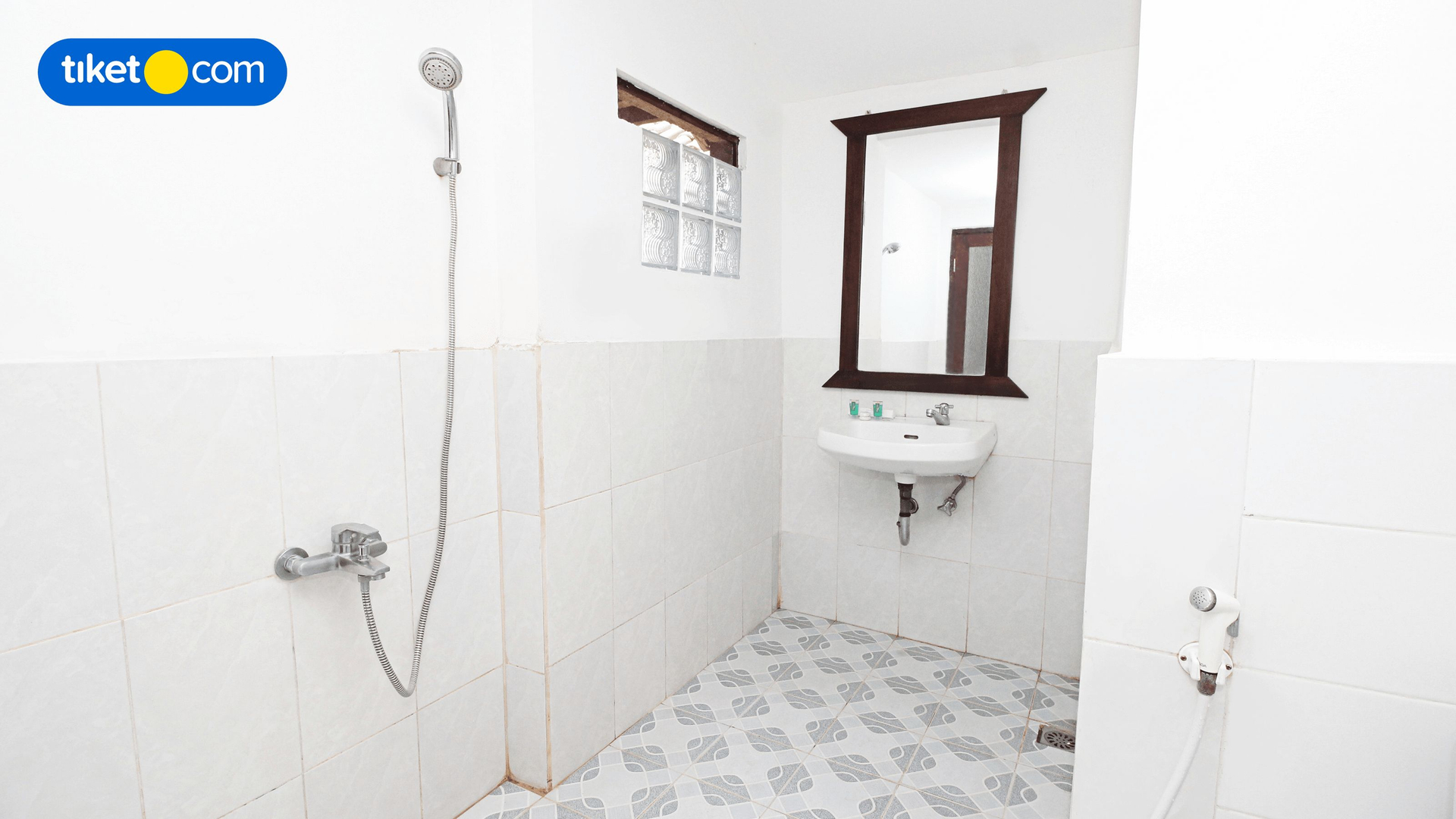 Bathroom 4