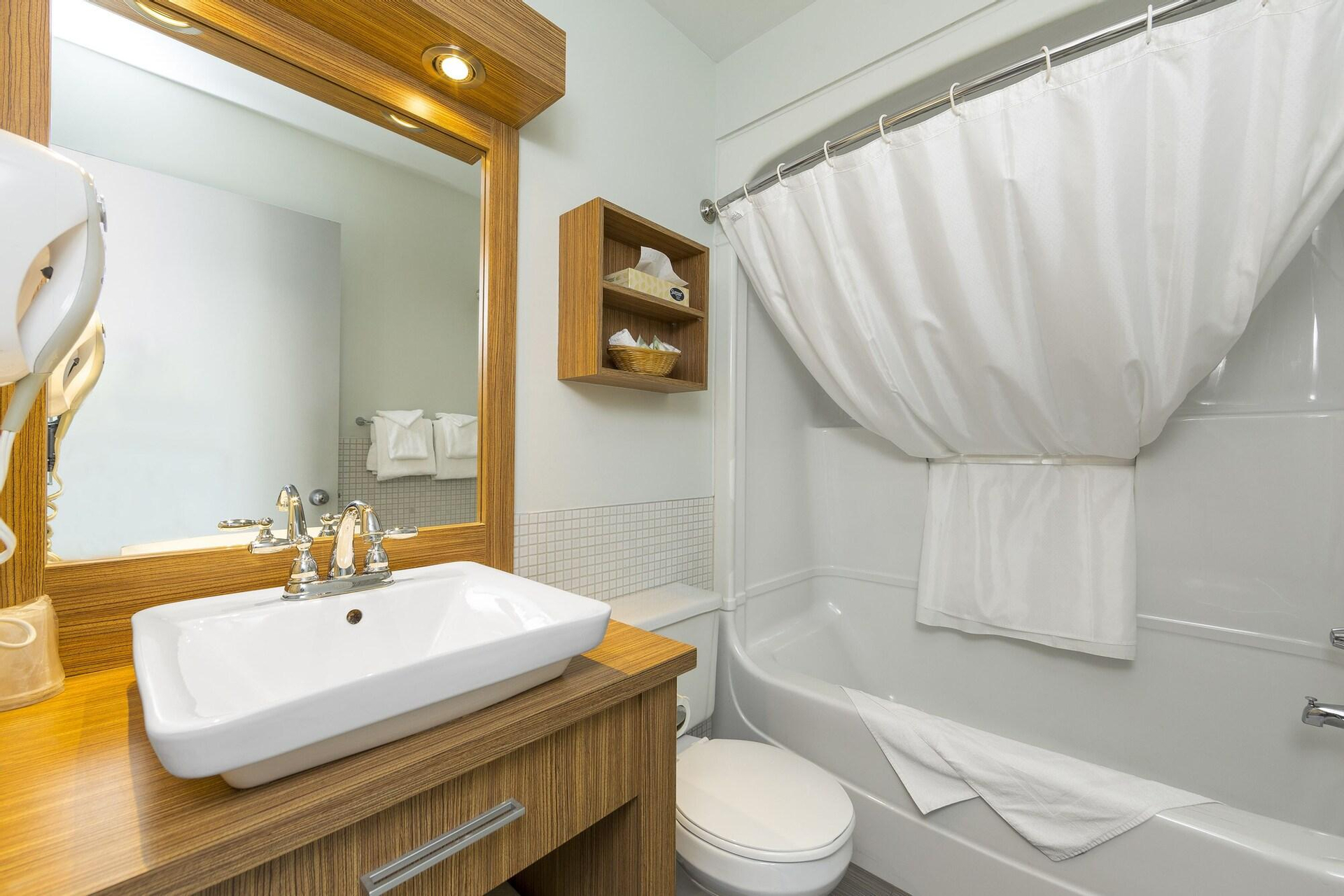 Bedroom 4, Hôtel-Motel Castel de la Mer, Charlevoix-Est