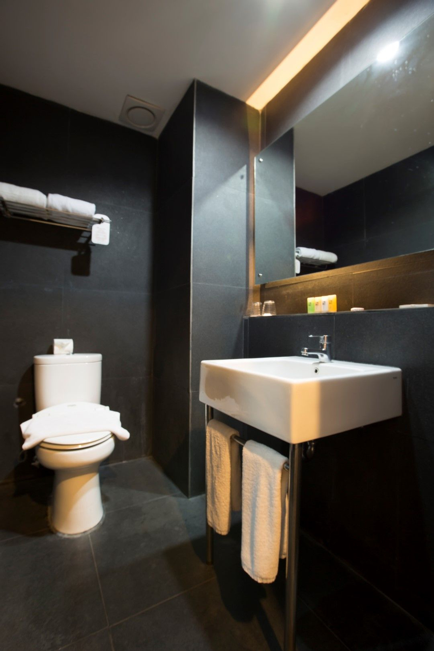 Bathroom 2
