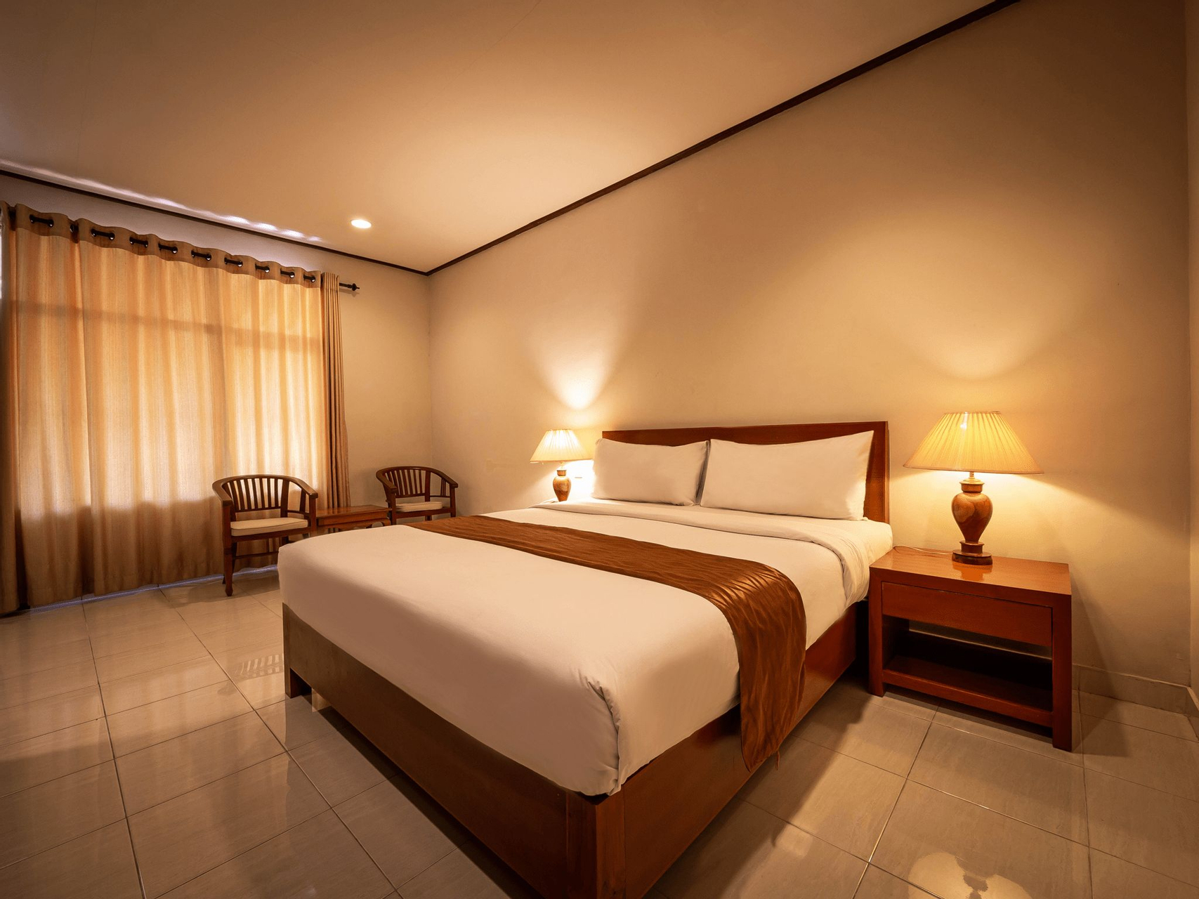 Kamar Deluks Double atau Ranjang Lain