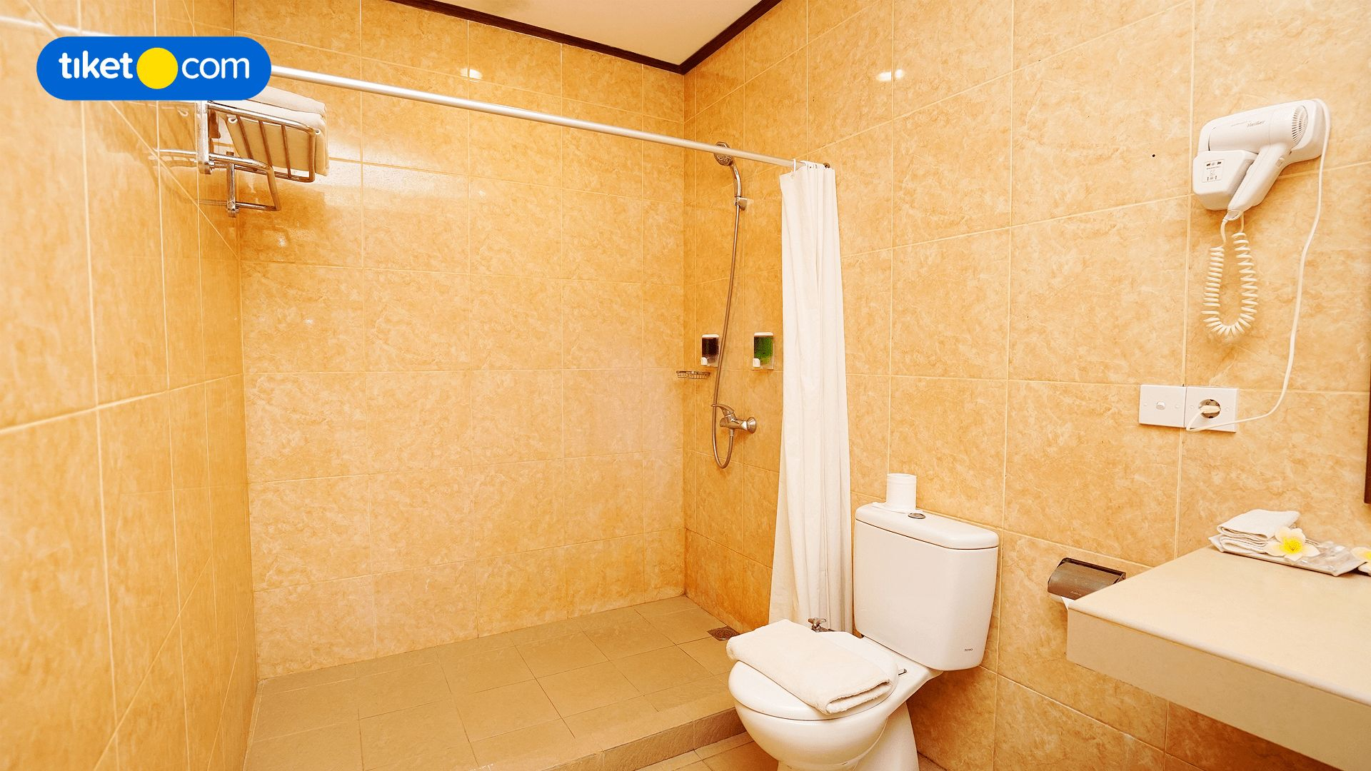 Bathroom 20