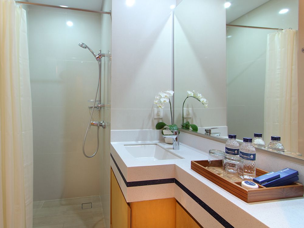 Bathroom 9