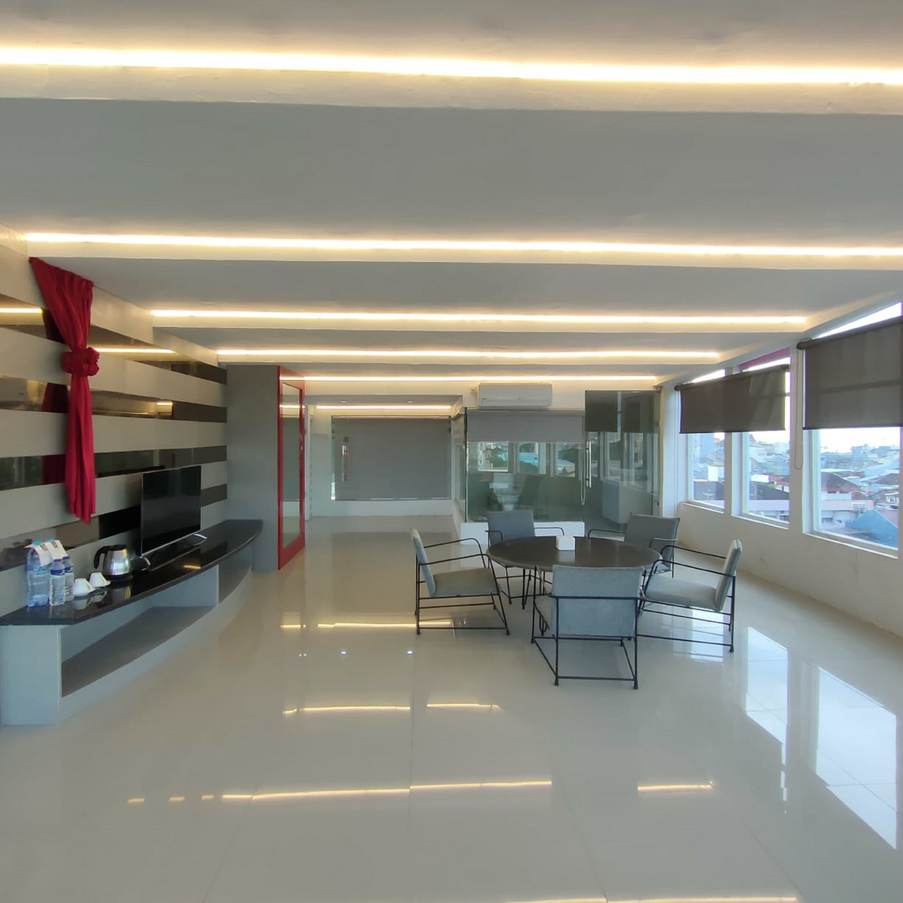 Living Area 7