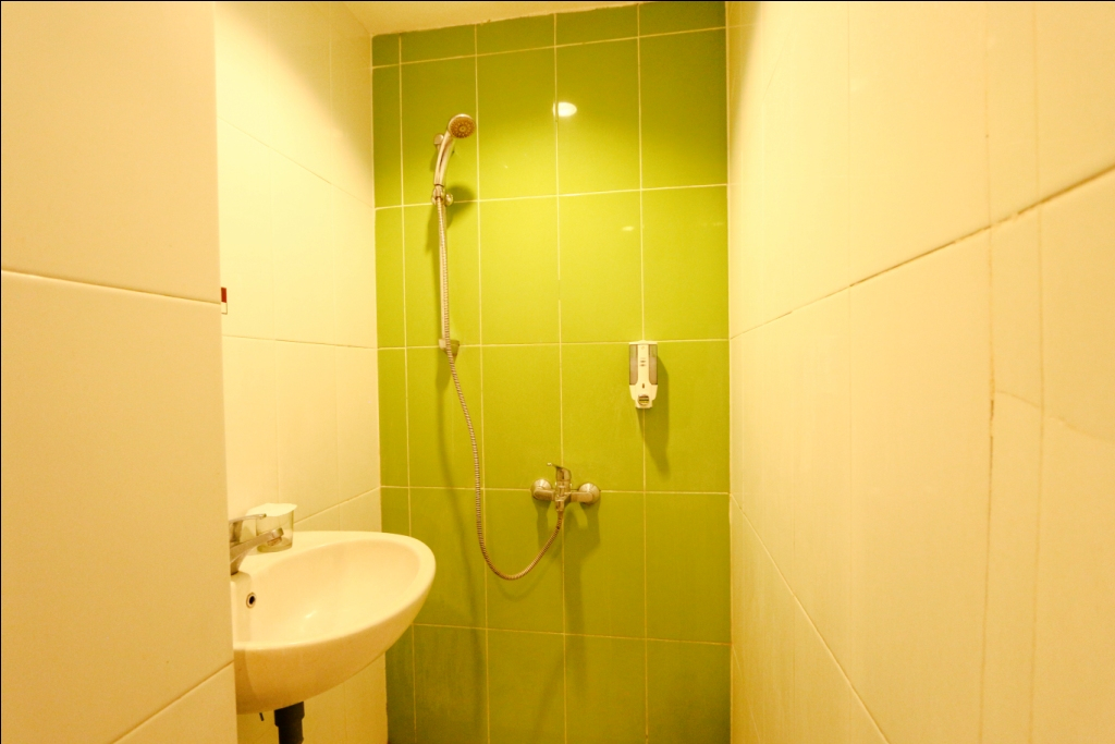 Bathroom 8