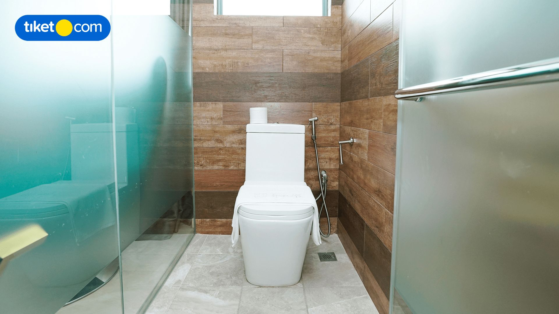 Bathroom 22
