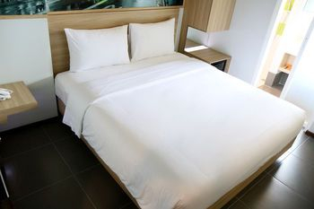 Kamar Bisnis Queen - Pemandangan Kota