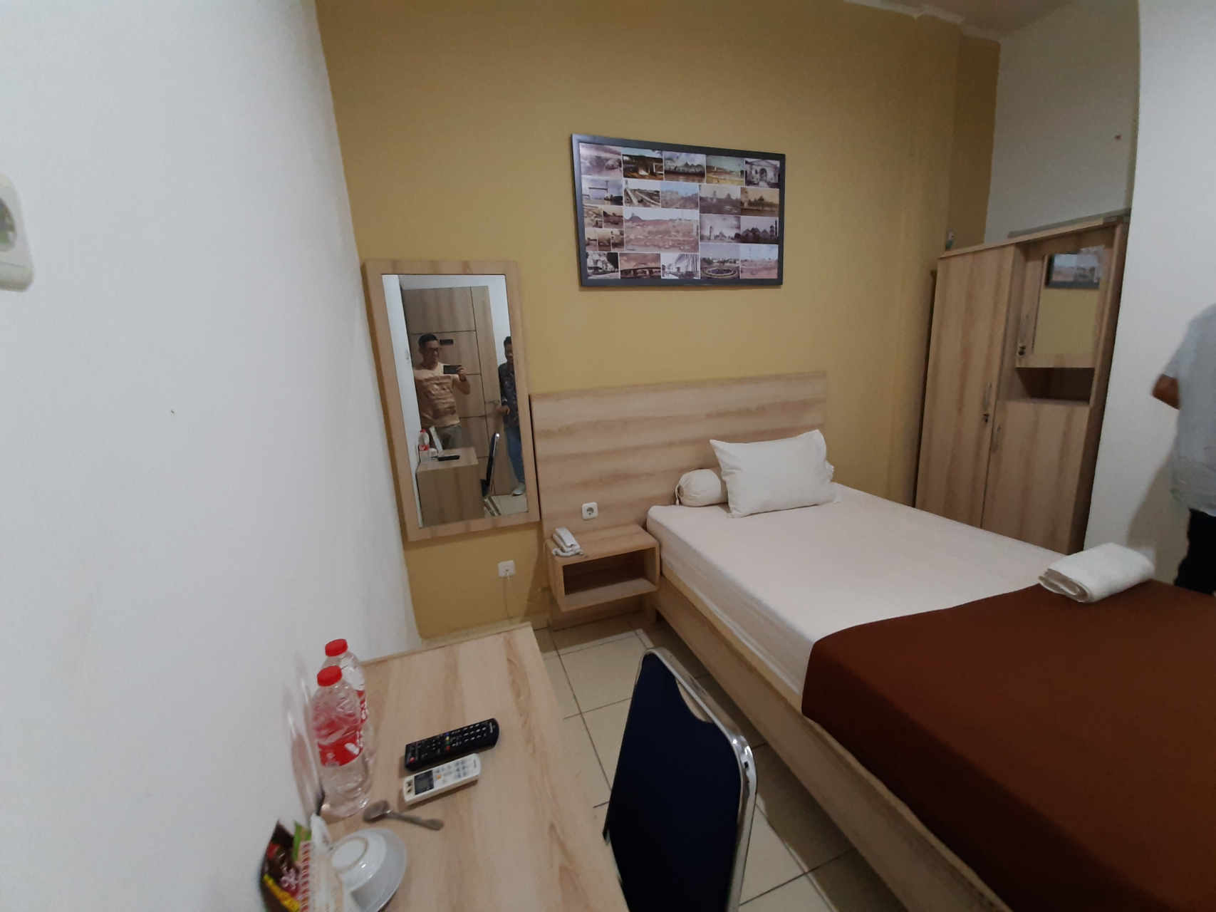 Room 9