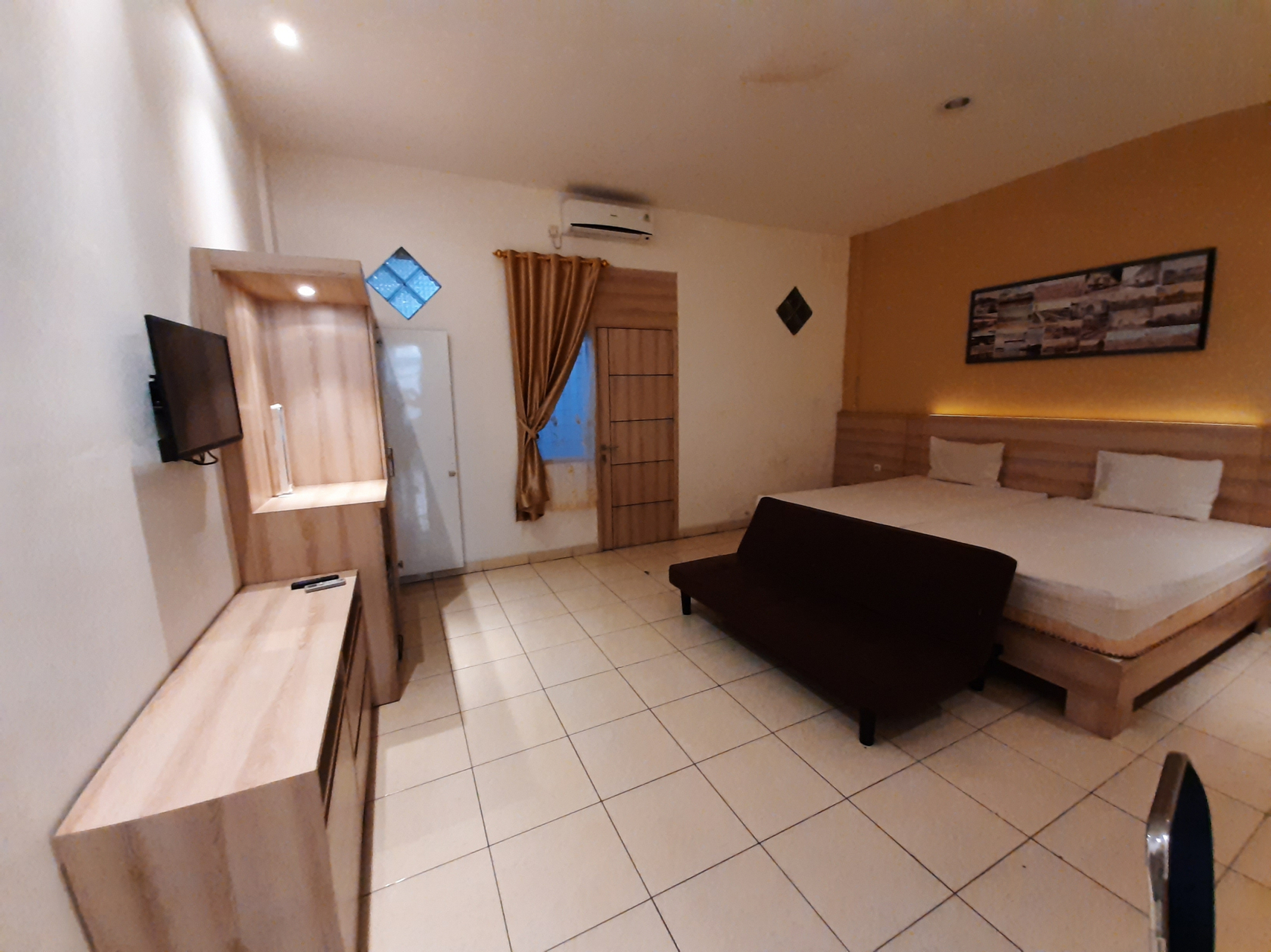 Room 12
