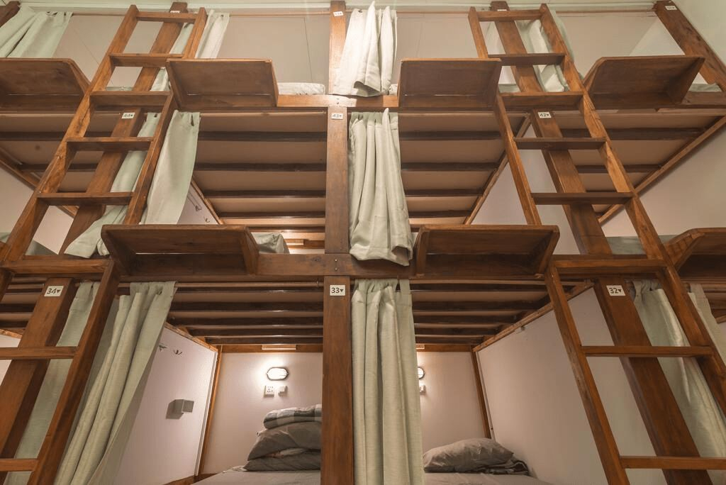 Bed 32