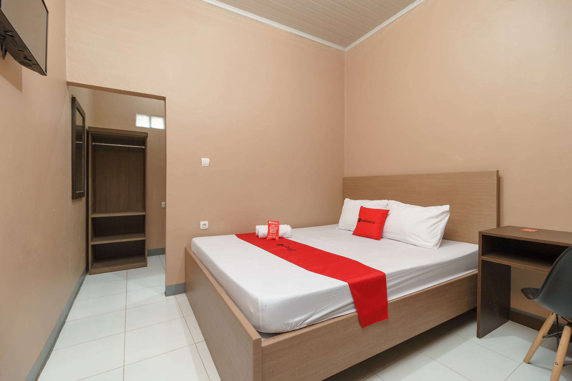 Bedroom 3, RedDoorz Syariah @ Bulak Kapal, Bekasi