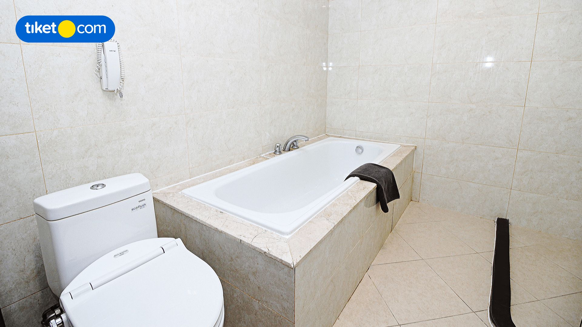 Bathroom 7