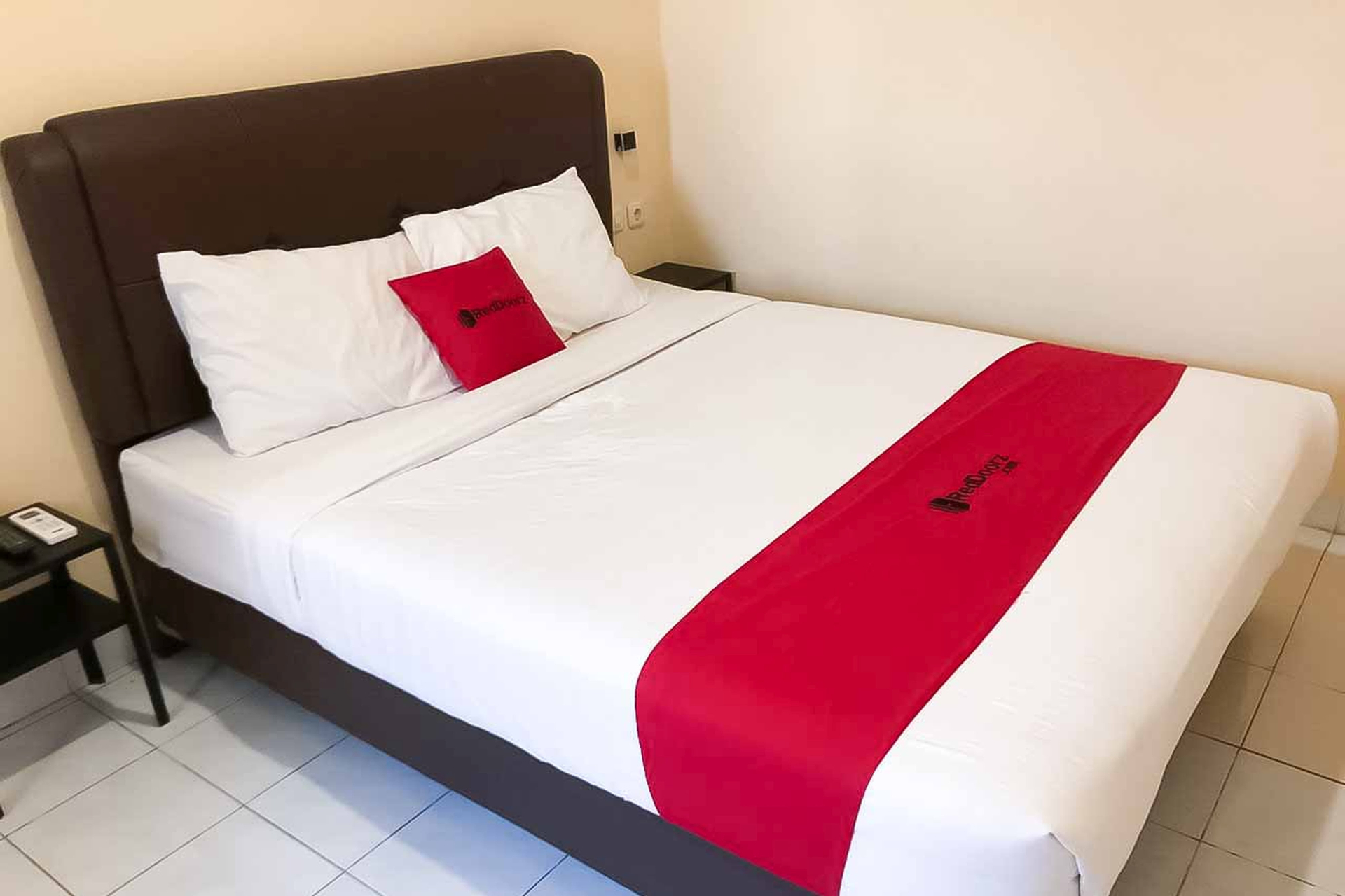 Bedroom 4, RedDoorz @ Pavilion Residence Cikarang, Cikarang