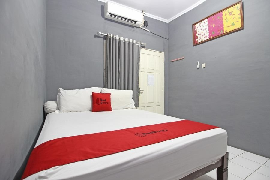 Bedroom 4, RedDoorz near Terminal Condong Catur, Yogyakarta